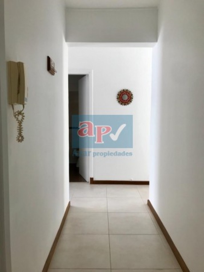 VENTA DEPARTAMENTO 3 AMBIENTES, AMOBLADO Y RECICLADO A NUEVO. SAN MARTIN 2500