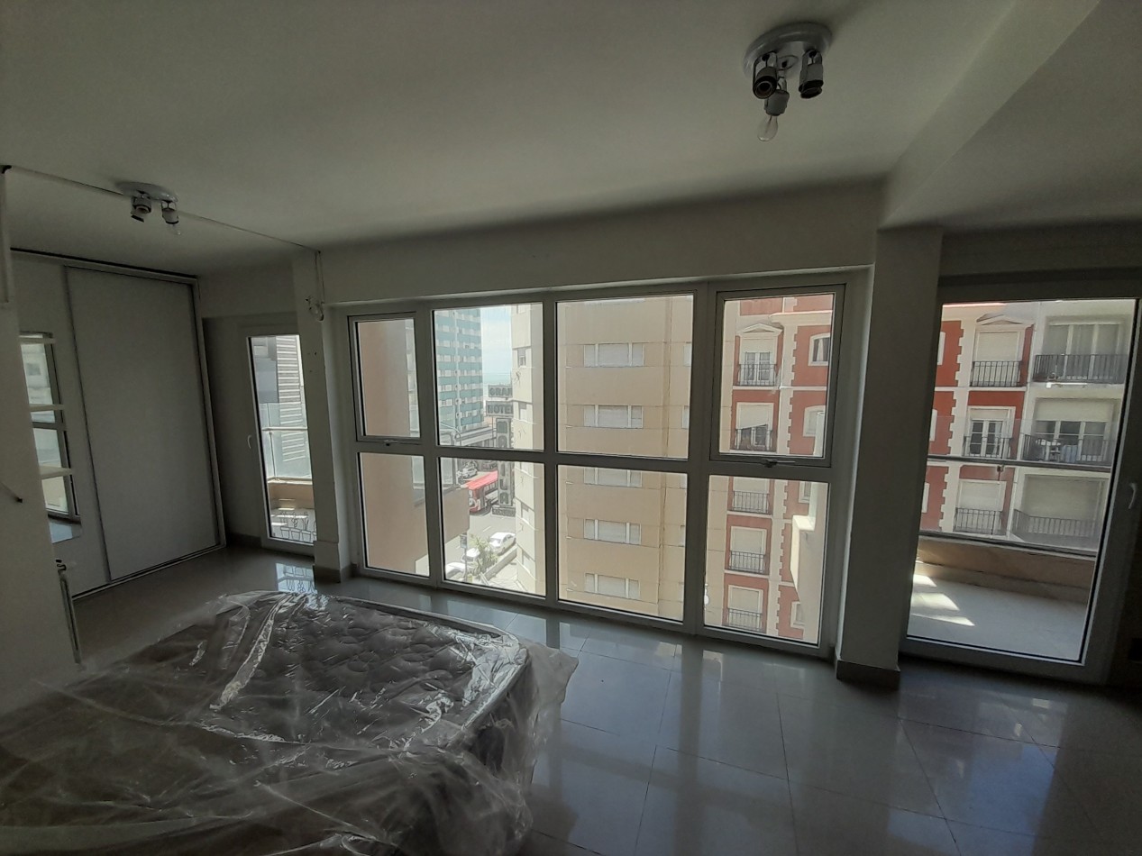 VENTA DEPARTAMENTO UN AMBIENTE, A LA CALLE 2 BALCONES CON VISTA AL MAR!