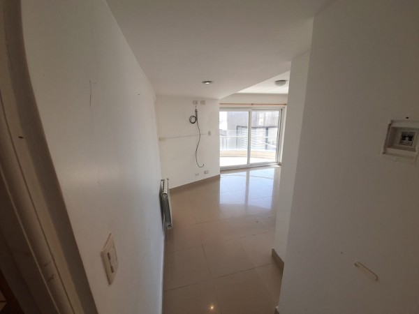 VENTA 2 AMB A LA CALLE CON VISTA AL MAR EXCELENTE UBICACION