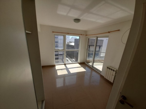 VENTA 2 AMB A LA CALLE CON VISTA AL MAR EXCELENTE UBICACION