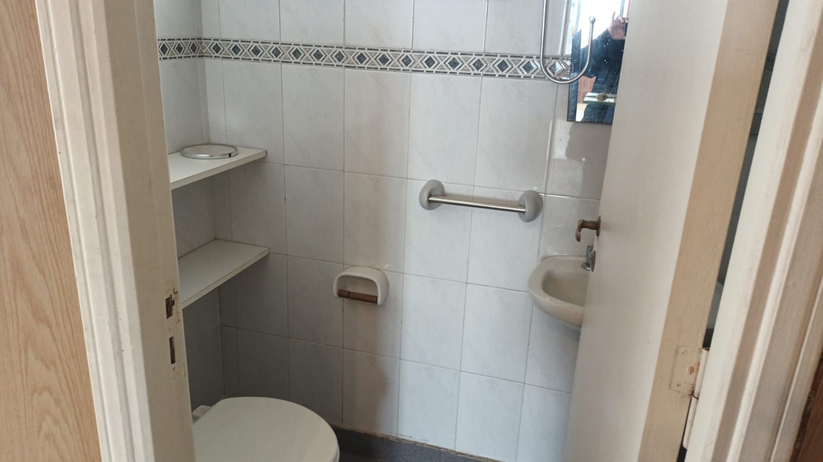 ALQUILO 24 MESES  DEPARTAMENTO  5 AMB.  PLENA VISTA  S/AV,  P. PERALTA RAMOS  PASANDO J. B. JUSTO  DOS CUADRAS