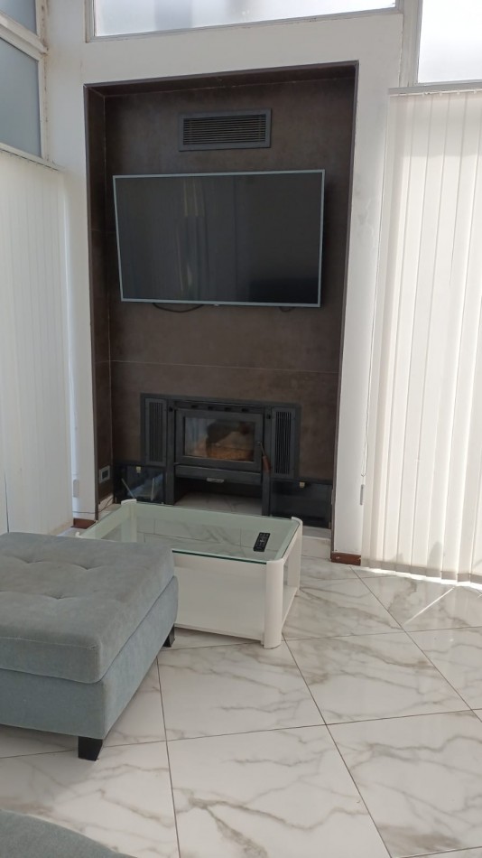 ALQUILER  TEMPORADA  SIERRA DE LOS PADRES  - CHALET  MODERNO CON PILETA, GRAN PARQUE,  ZONA 5 ESQUINAS 